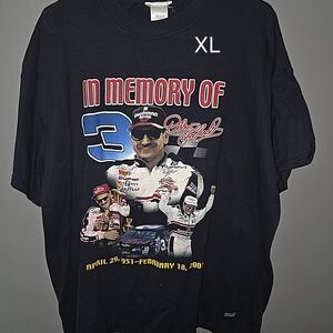 IN MEMORY OF DALE EARNHARDT SR. T-SHIRT XL